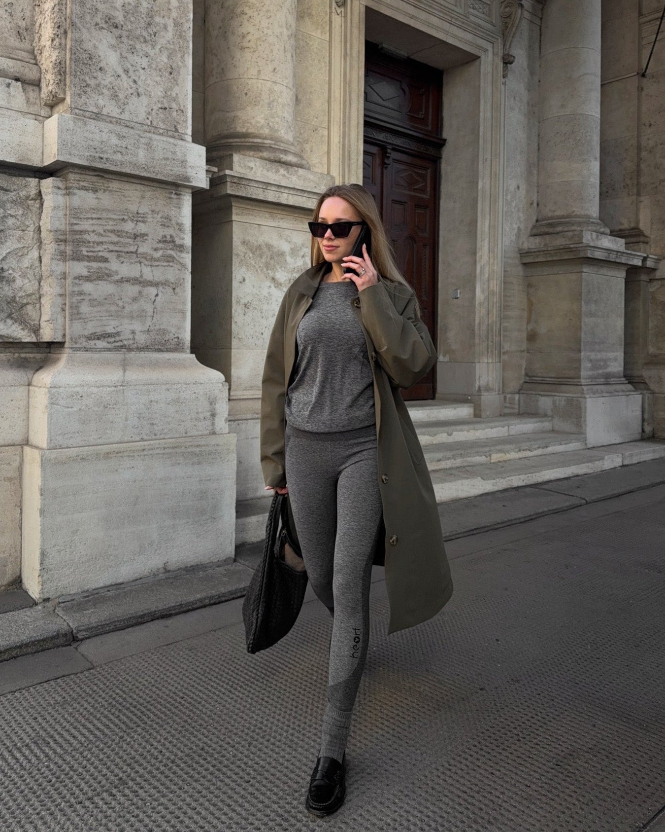 Modelshot / Grey Melange / Detail